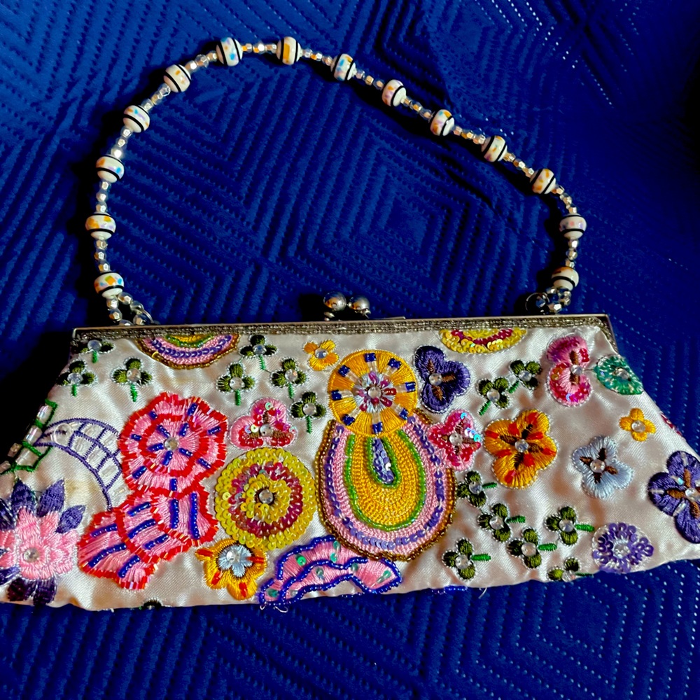 Vintage style purse